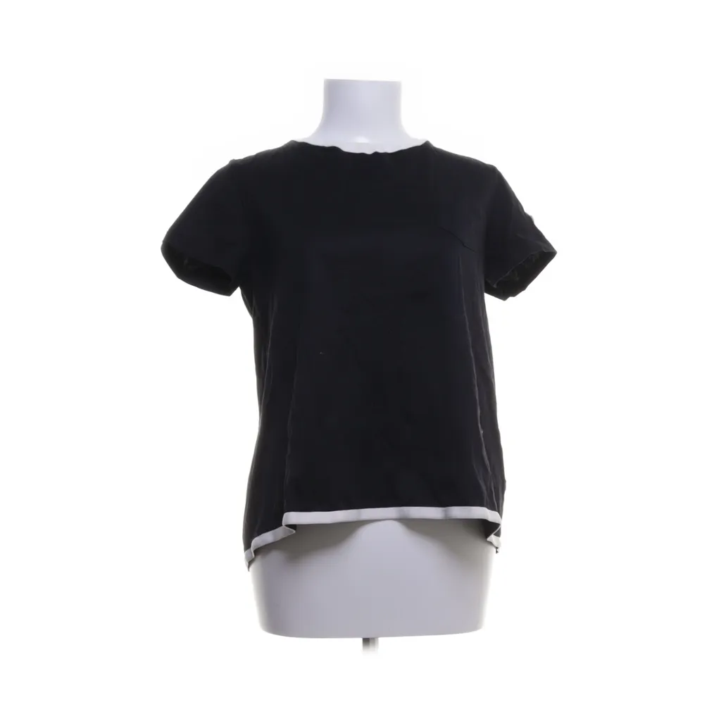 Image of Moncler T-shirt (Preloved)