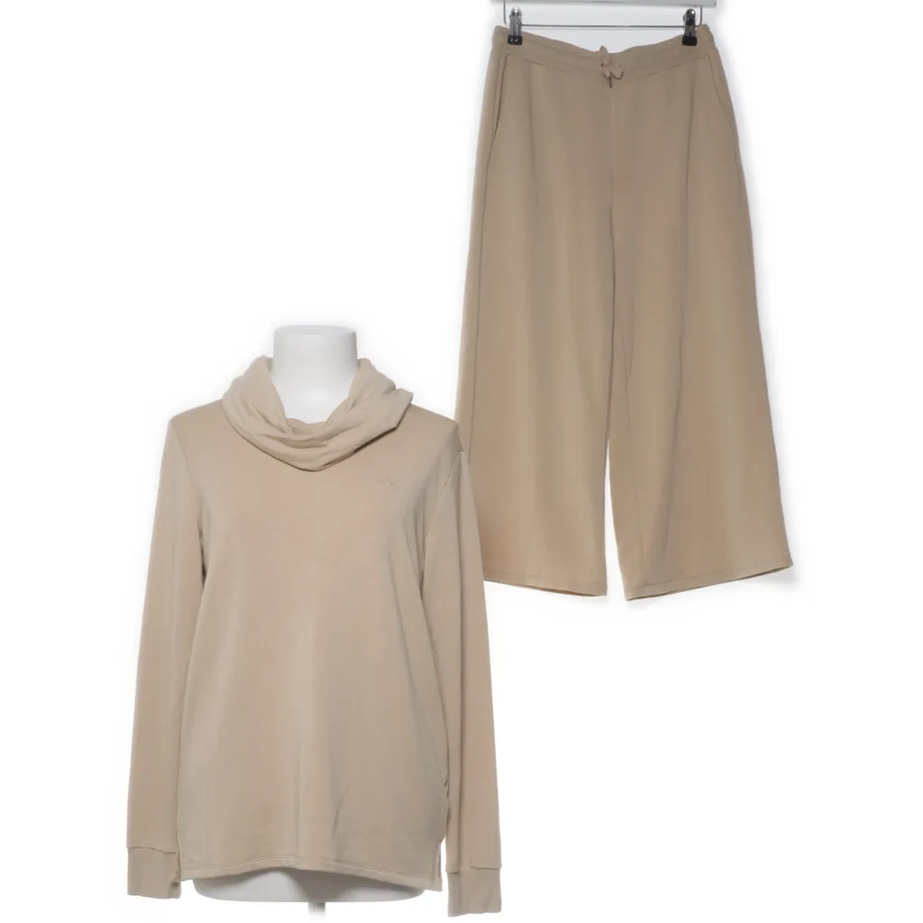 Image of Lauren Ralph Lauren Set (Preloved)