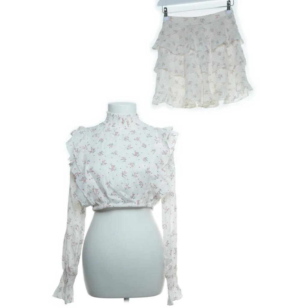 Image of The Girl Who Set (Preloved)