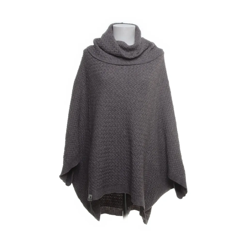 Image of Noorlys Poncho (Preloved)