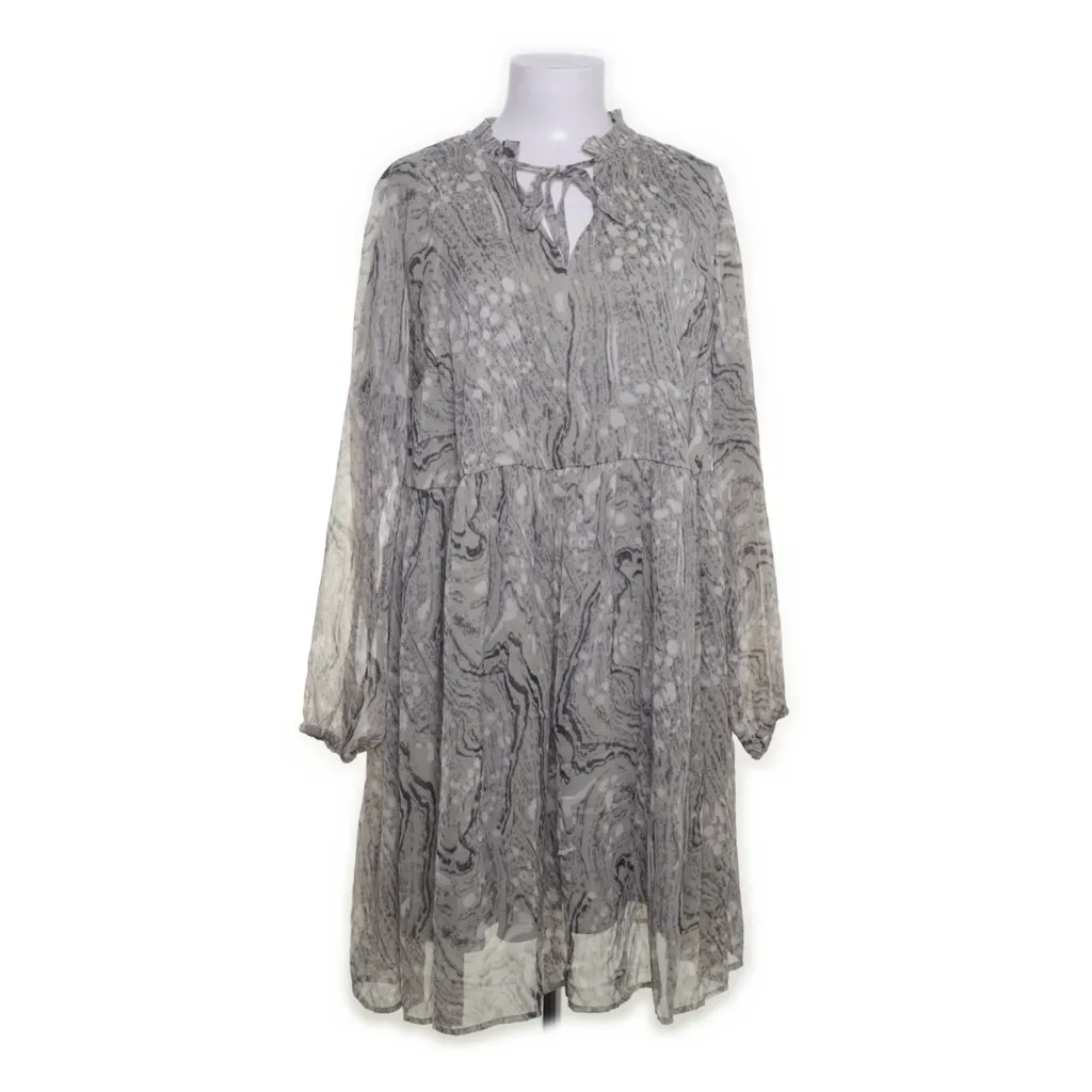 Image of Studio Untold Jurk (Preloved)