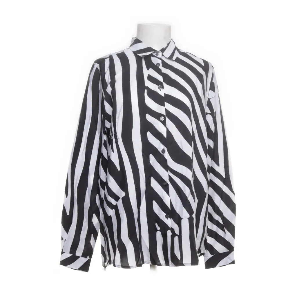 Image of WHYRED Shirt (Preloved)