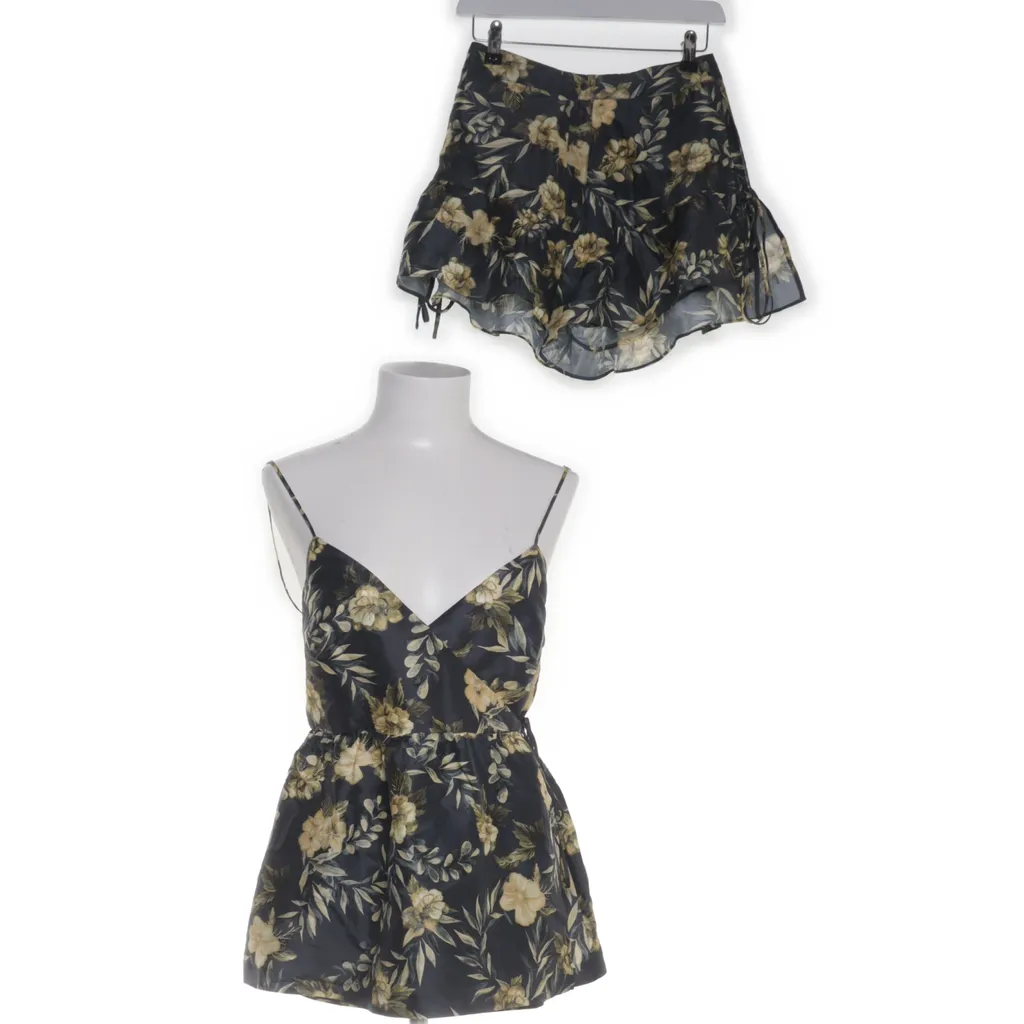 Image of SIR. Set (Preloved)