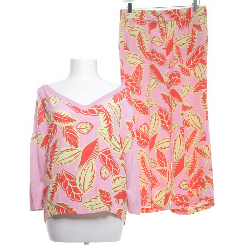 Image of Boutique Moschino Set (Preloved)