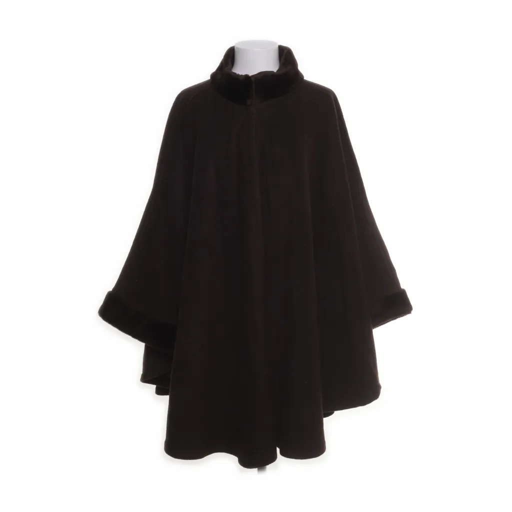 Image of TCM Cape (Preloved)
