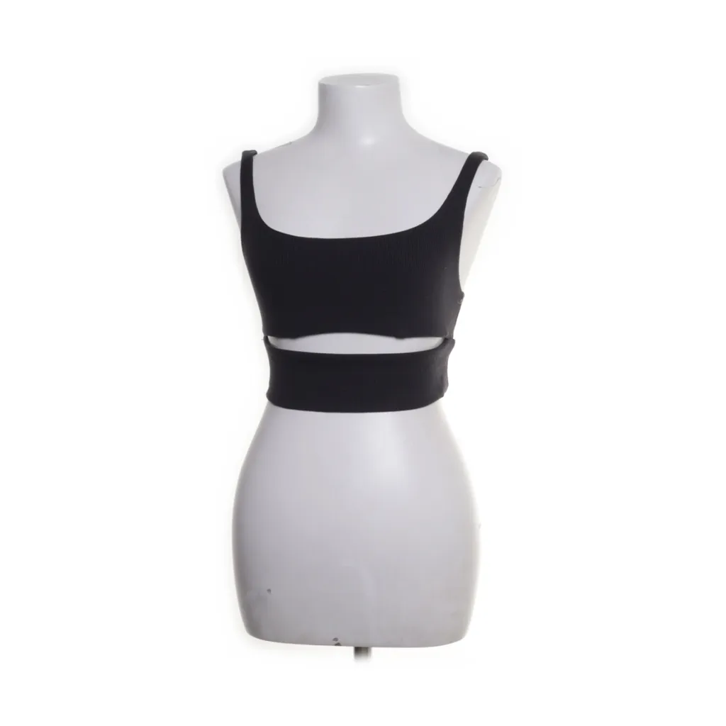 Image of Alo Yoga Crop top (Preloved)