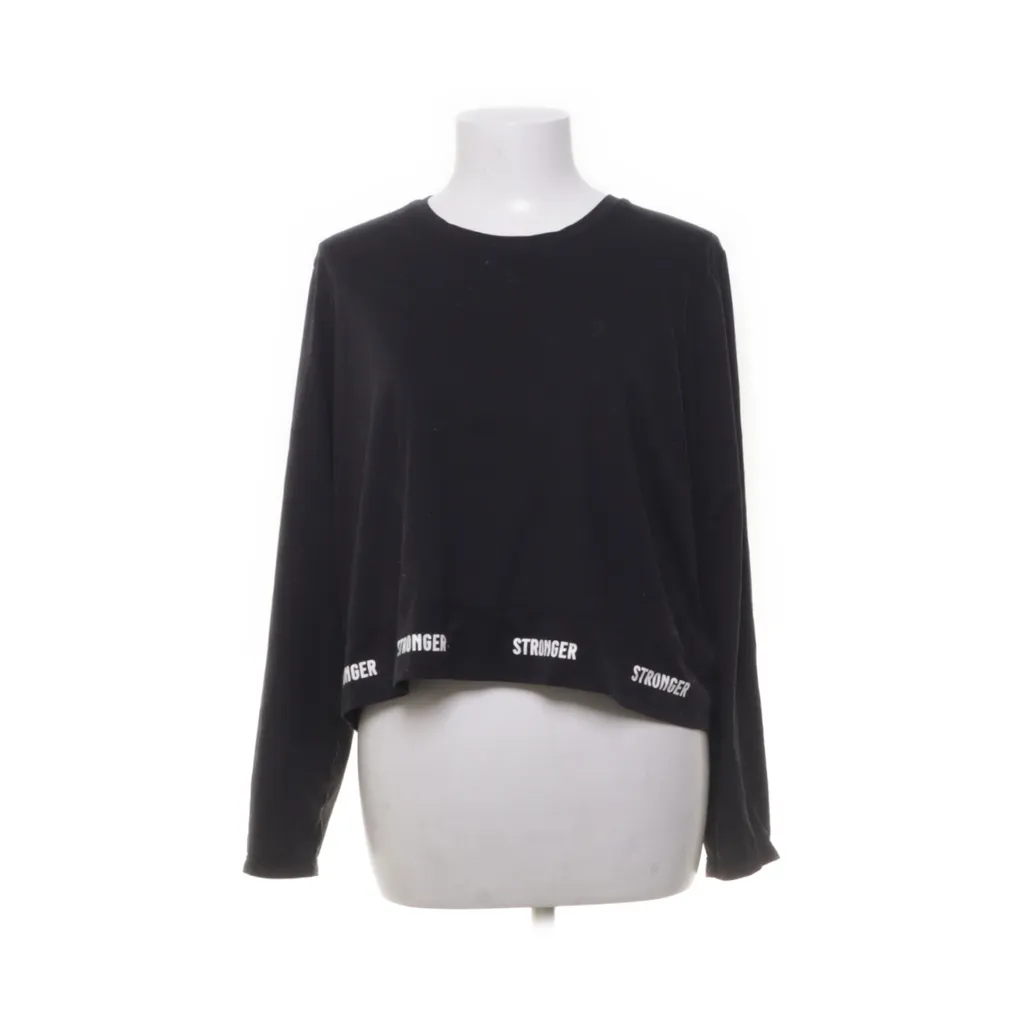 Image of Stronger Crop top (Preloved)