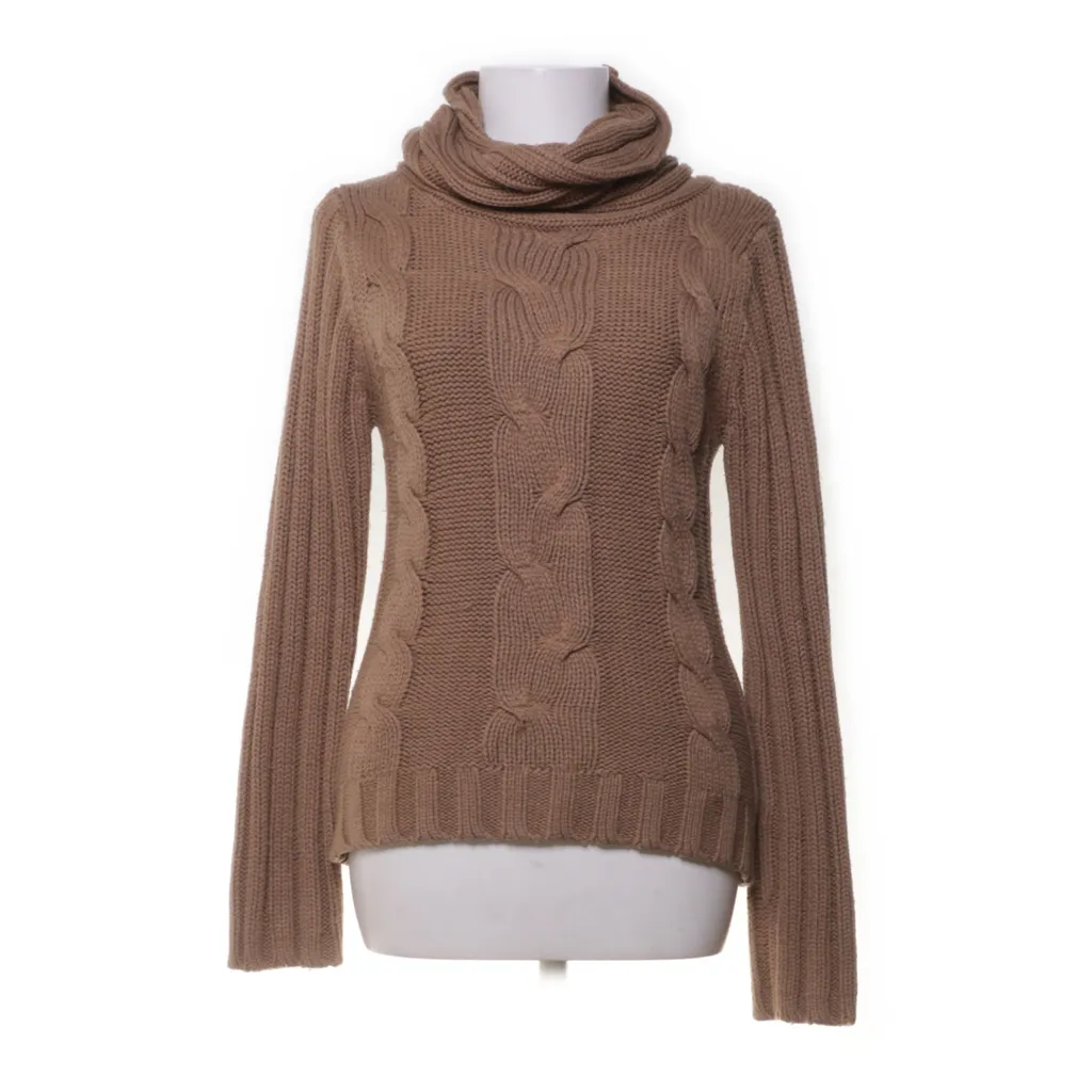 Image of Hennes Coltrui (Preloved)