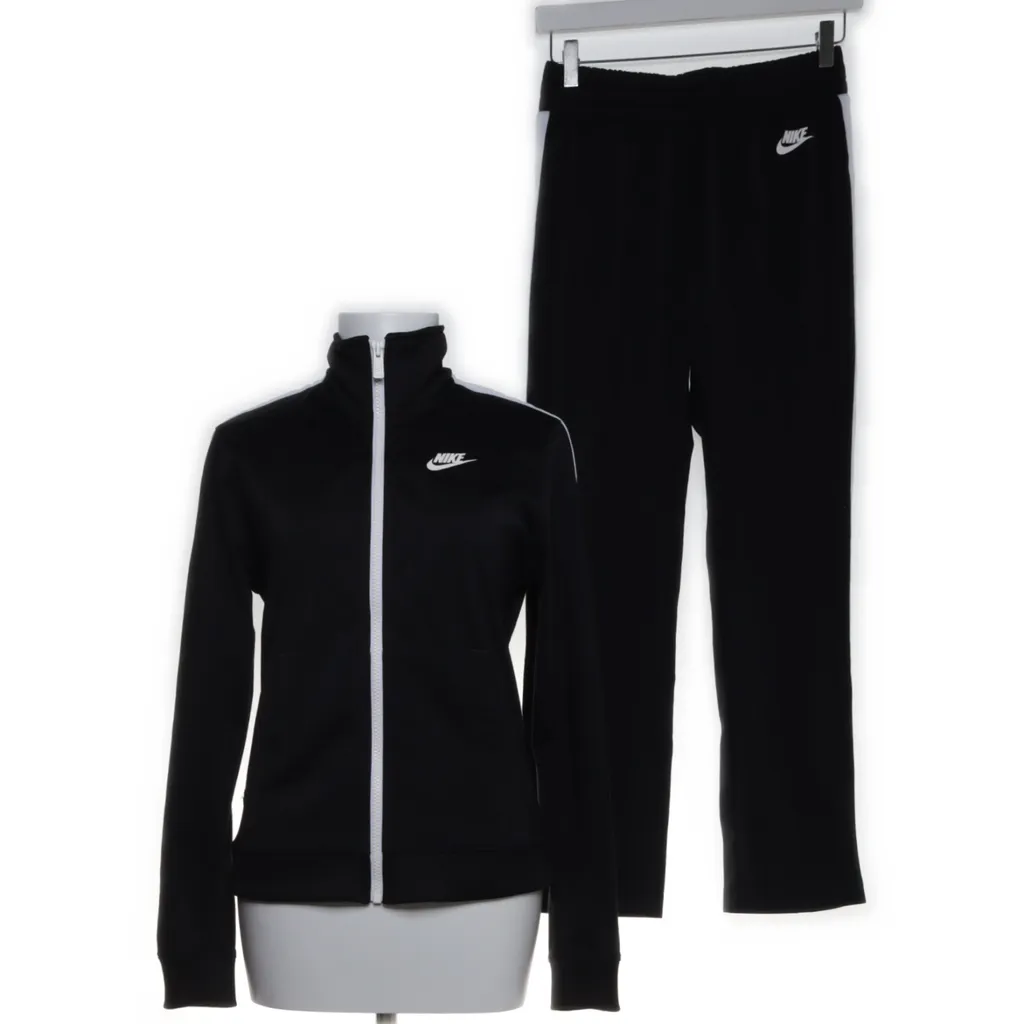 Image of Nike Sport kit (Preloved)