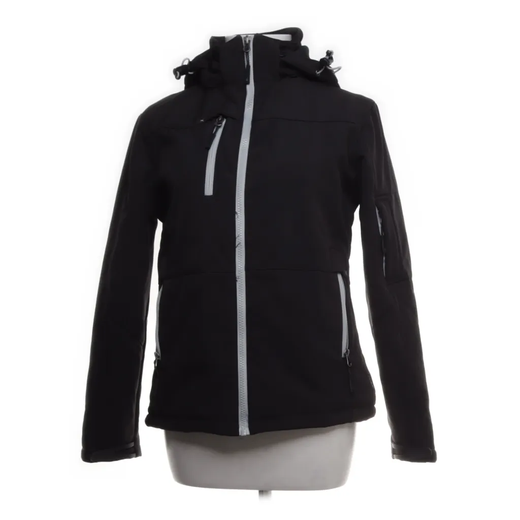 Image of Matterhorn Shell jack (Preloved)