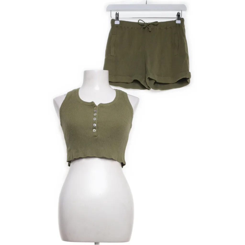 Image of WRSTBHVR Set (Preloved)