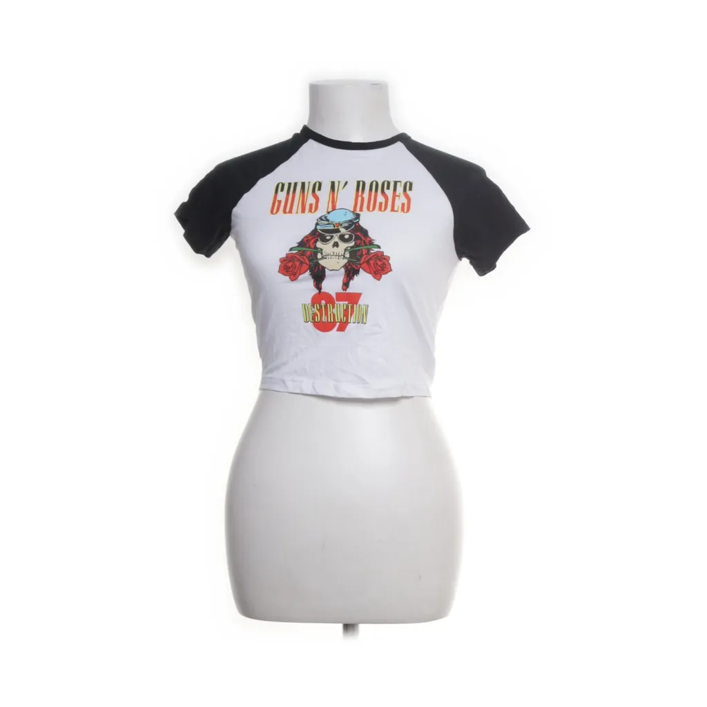 Image of Guns n' Roses Crop top (Preloved)