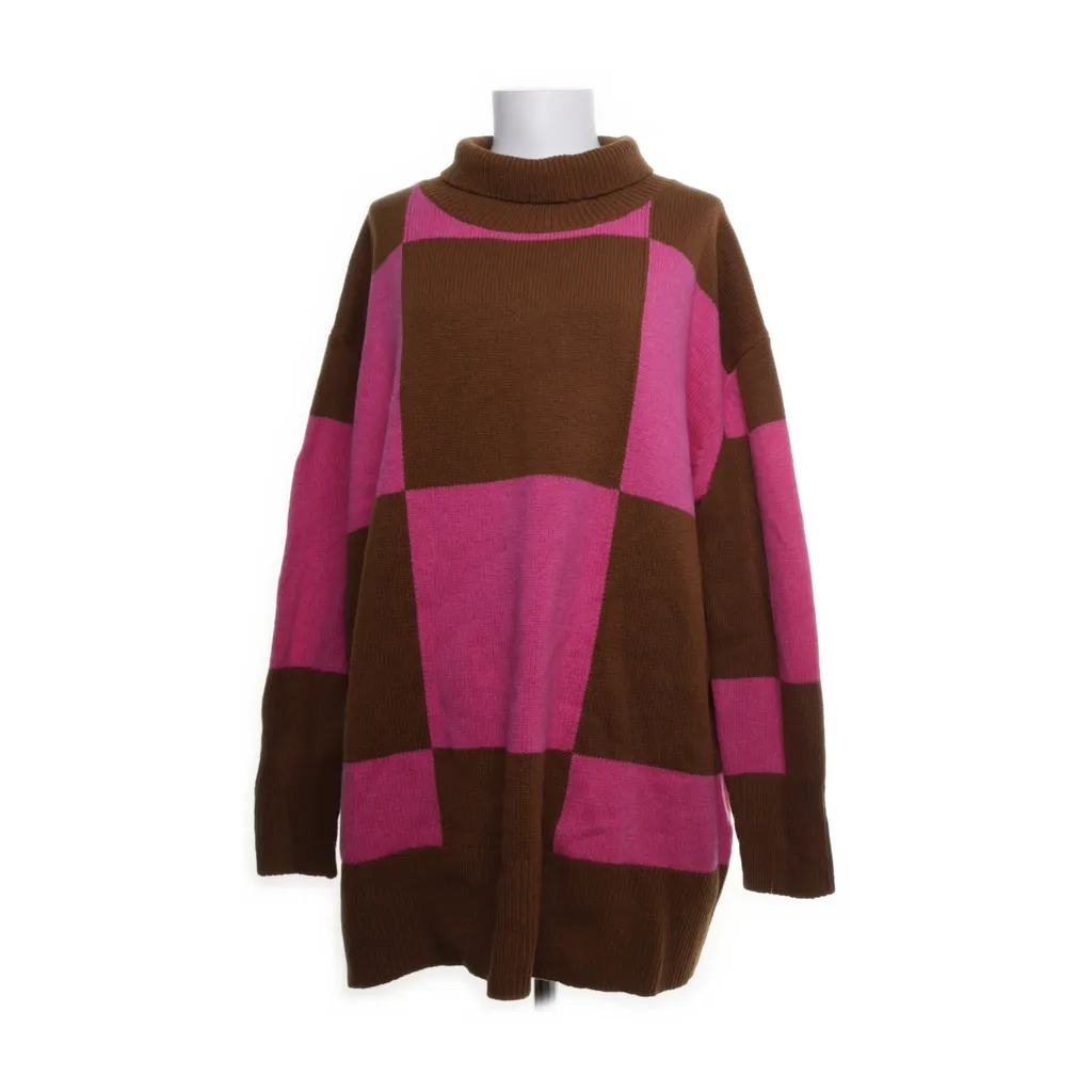 Image of Stand Studio Coltrui (Preloved)