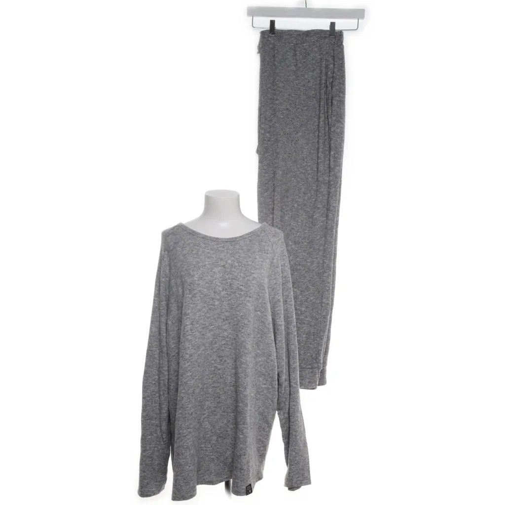 Image of Primark Set (Preloved)