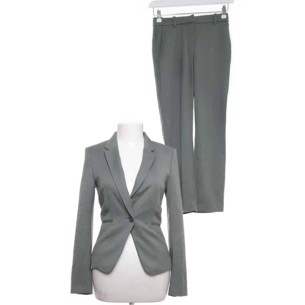 Image of H&M Modern Classic Pak (Preloved)