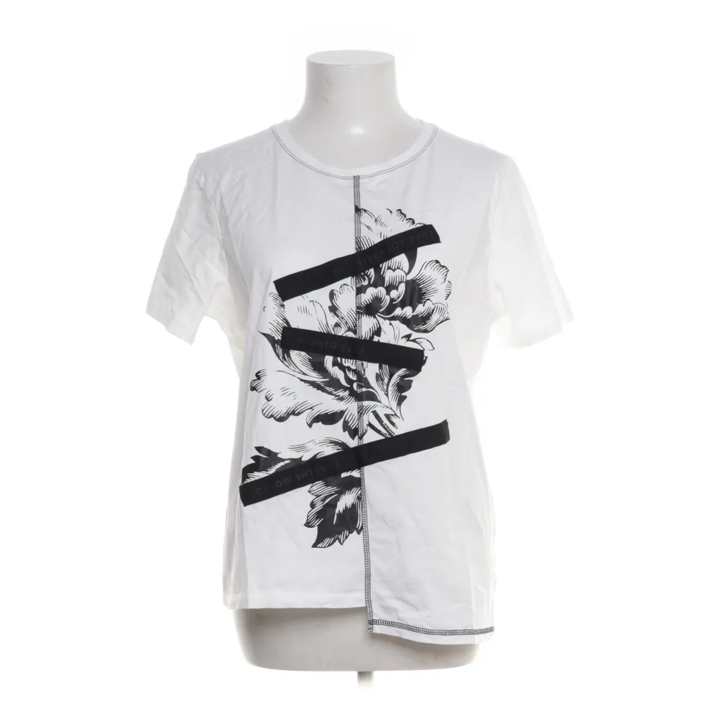 Image of Desigual T-shirt (Preloved)