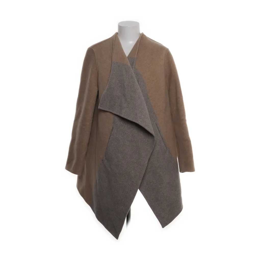Image of Closed Jas (Preloved)