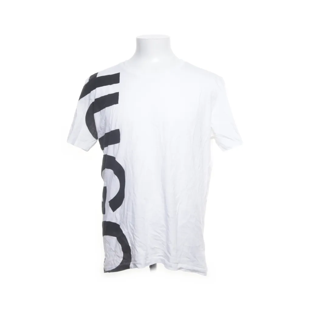 Image of Hugo Boss T-shirt (Preloved)