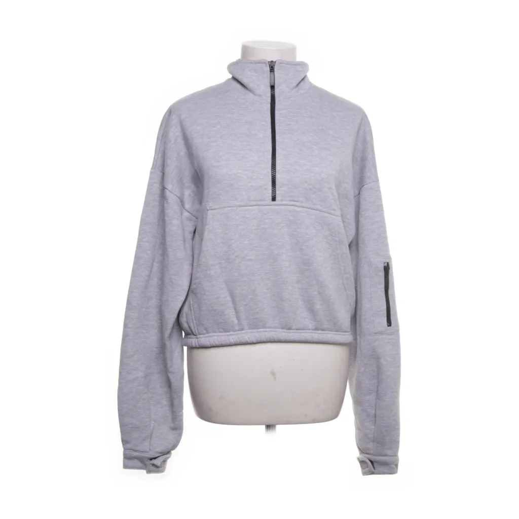 Image of PrettyLittleThing Sweatshirt (Preloved)