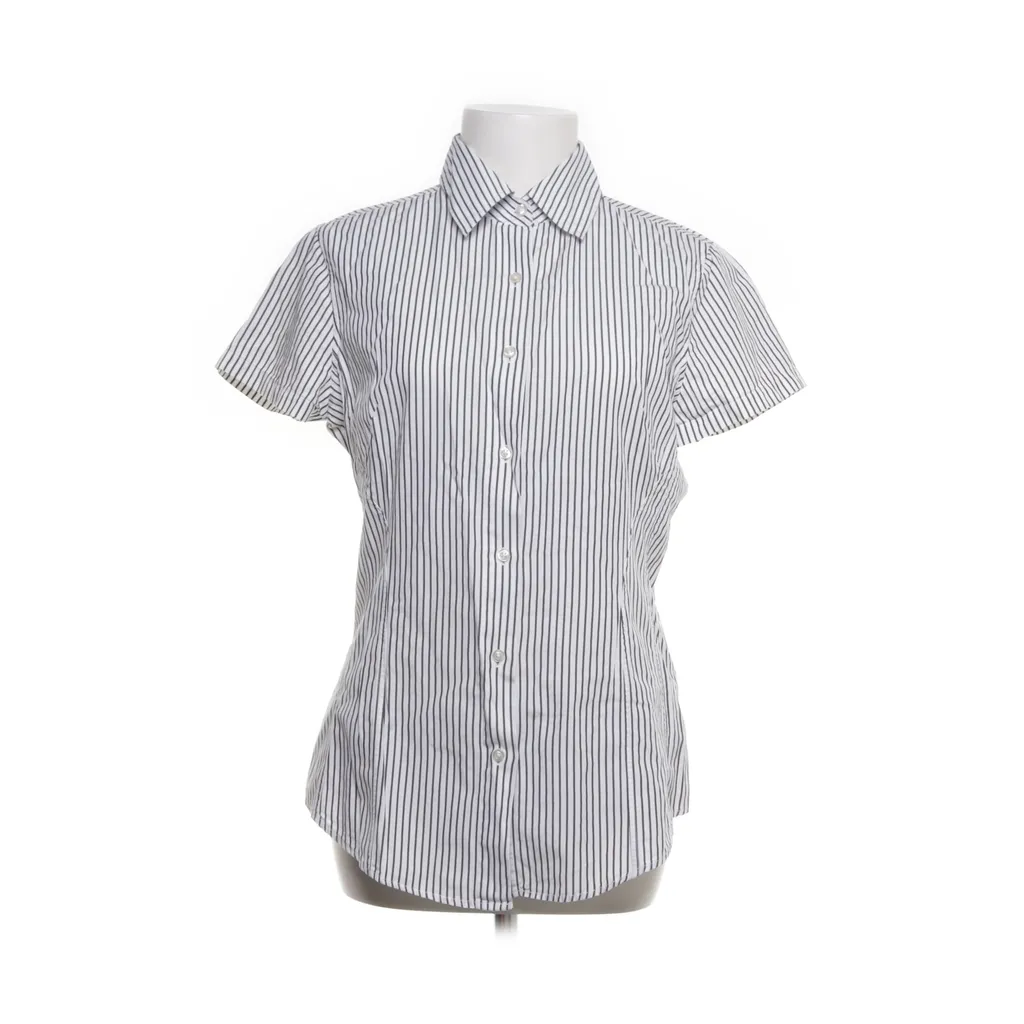Image of United Colors of Benetton Korte mouwen shirt (Preloved)