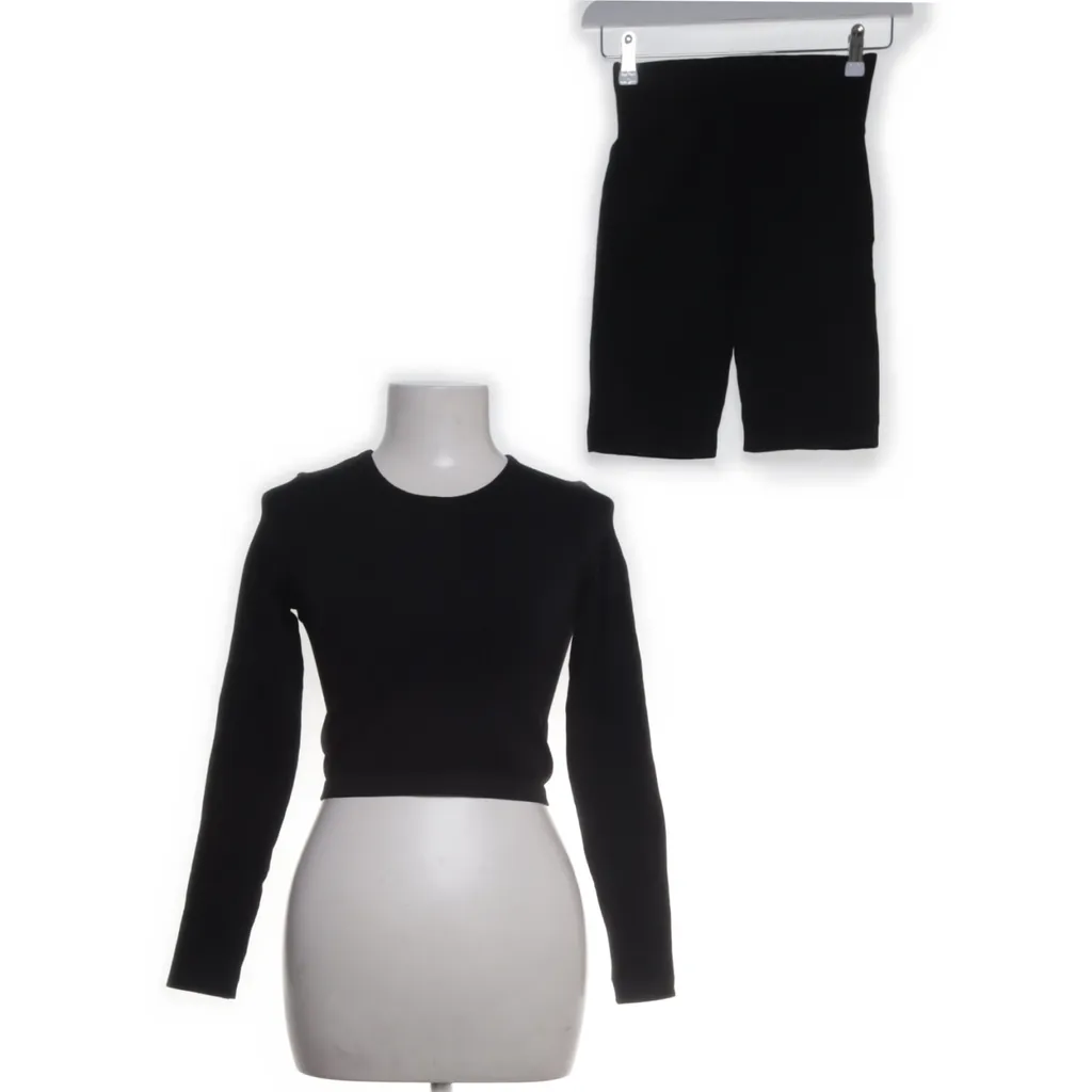 Image of H&M Sport Trainingsset (Preloved)