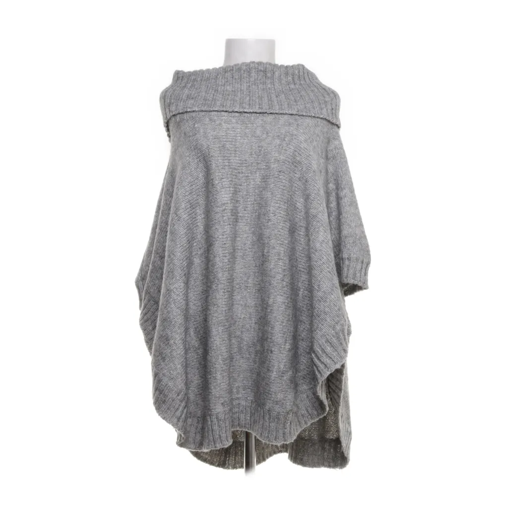 Image of Pimkie Poncho (Preloved)