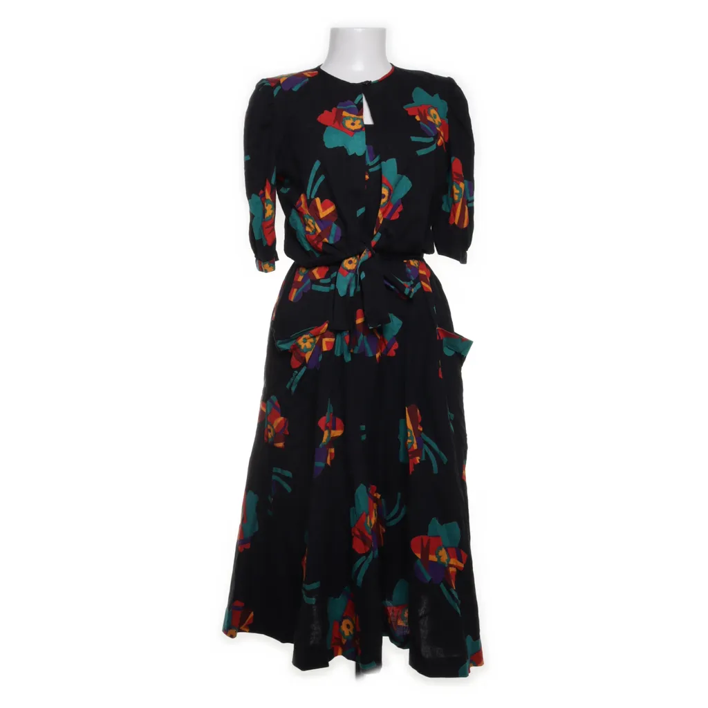 Image of Guy Laroche Set (Preloved)