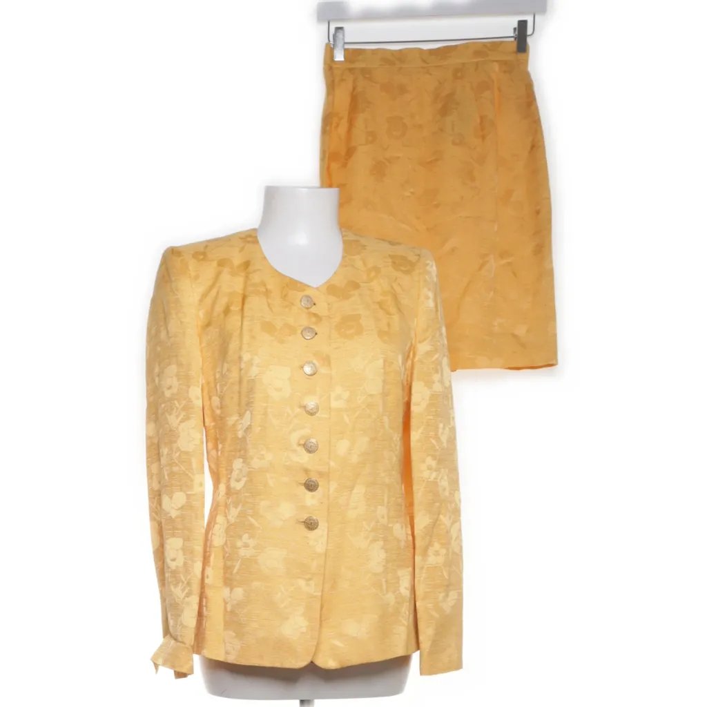 Image of Elégance Mantelpak (Preloved)
