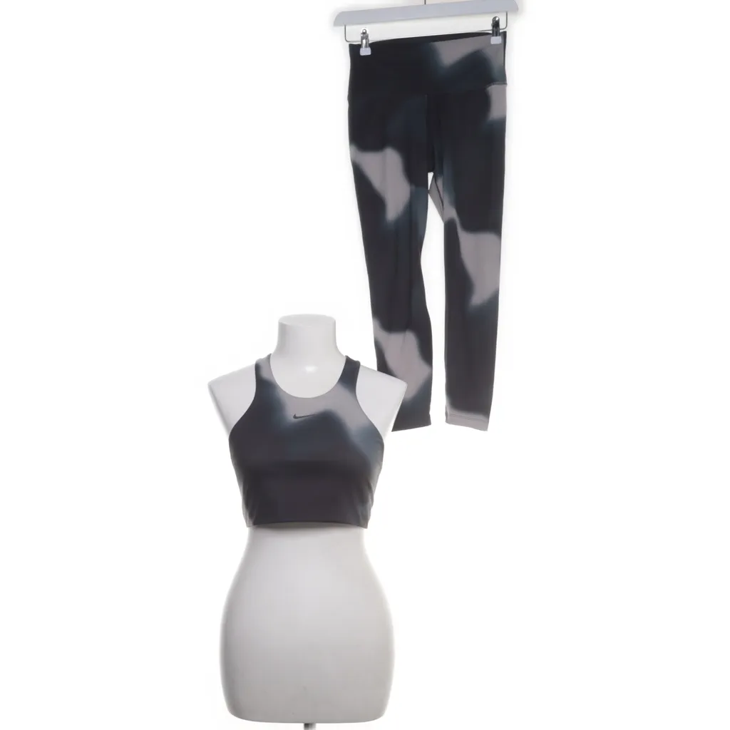 Image of Nike Yoga Trainingsset (Preloved)