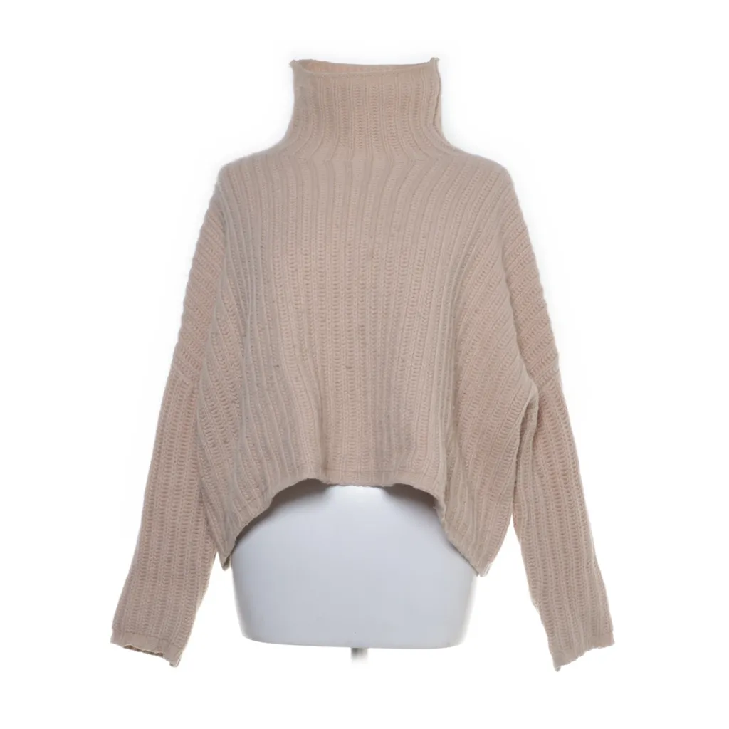 Image of Soft Goat Coltrui (Preloved)
