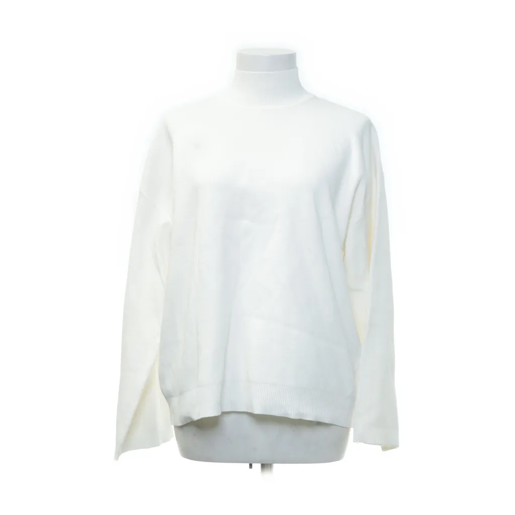 Image of Neo Noir Coltrui (Preloved)
