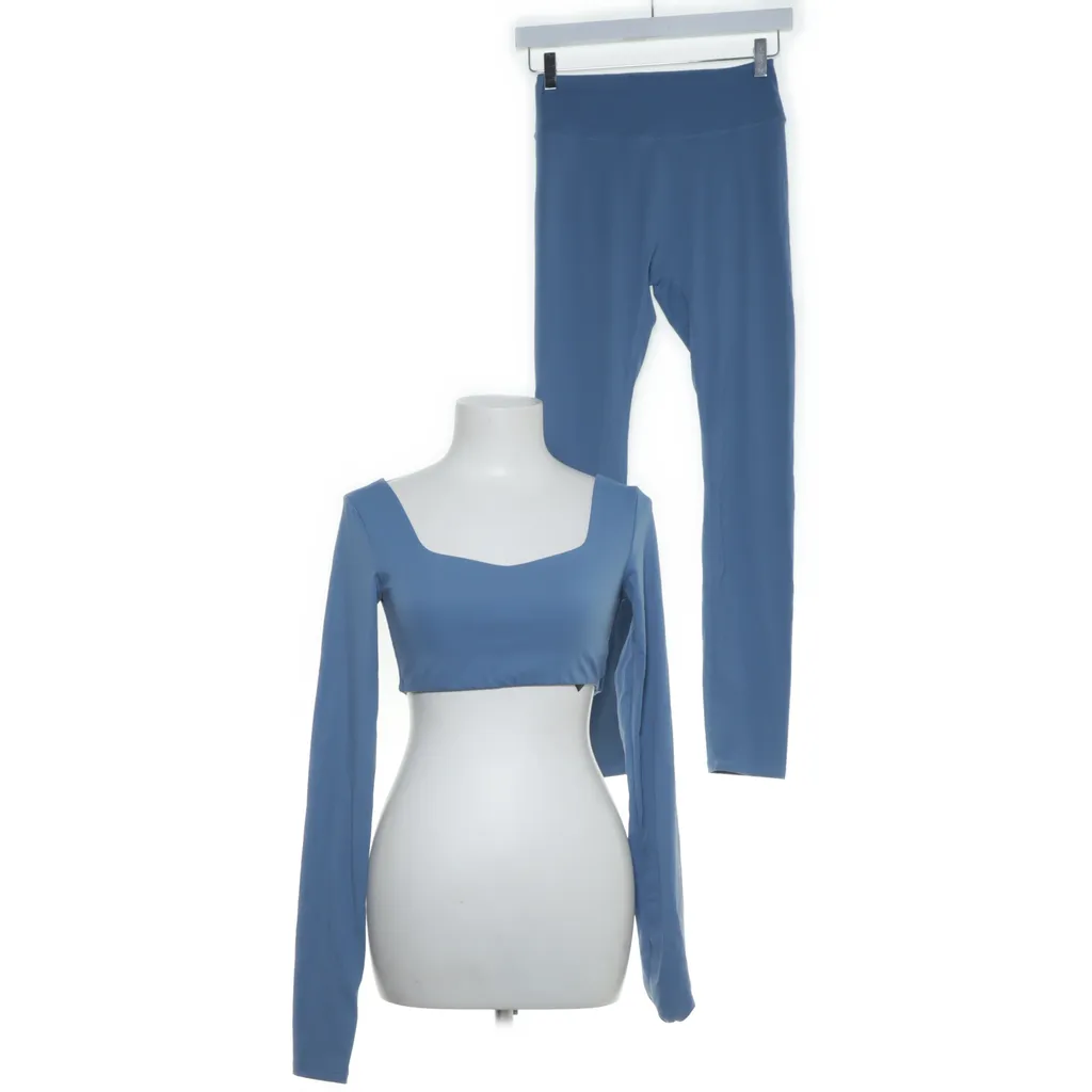 Image of NA-KD Trainingsset (Preloved)