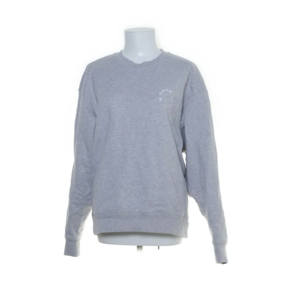 Image of 7 Days Active Sweatshirt (Preloved)