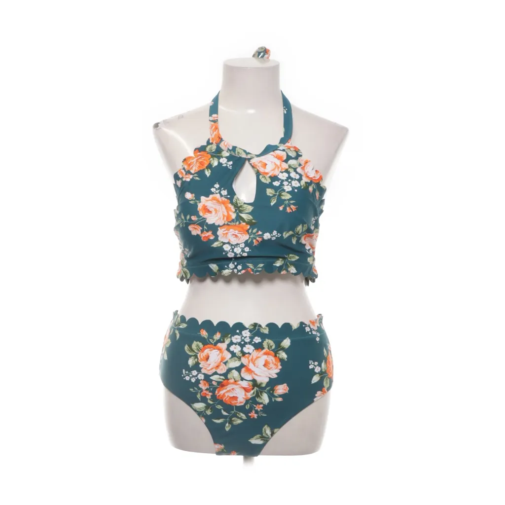 Image of Cupshe Bikini (Preloved)