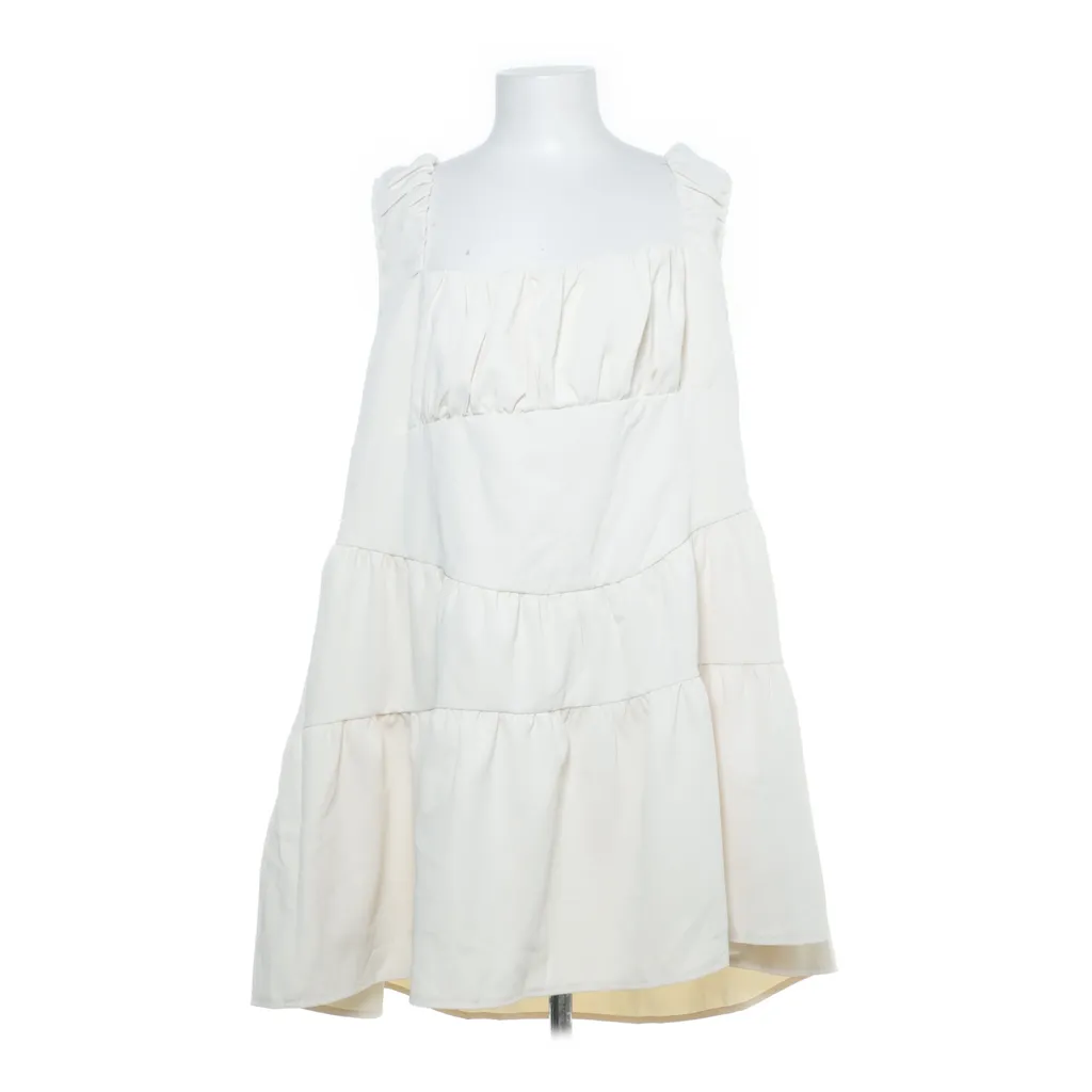 Image of PrettyLittleThing Plus Jurk (Preloved)