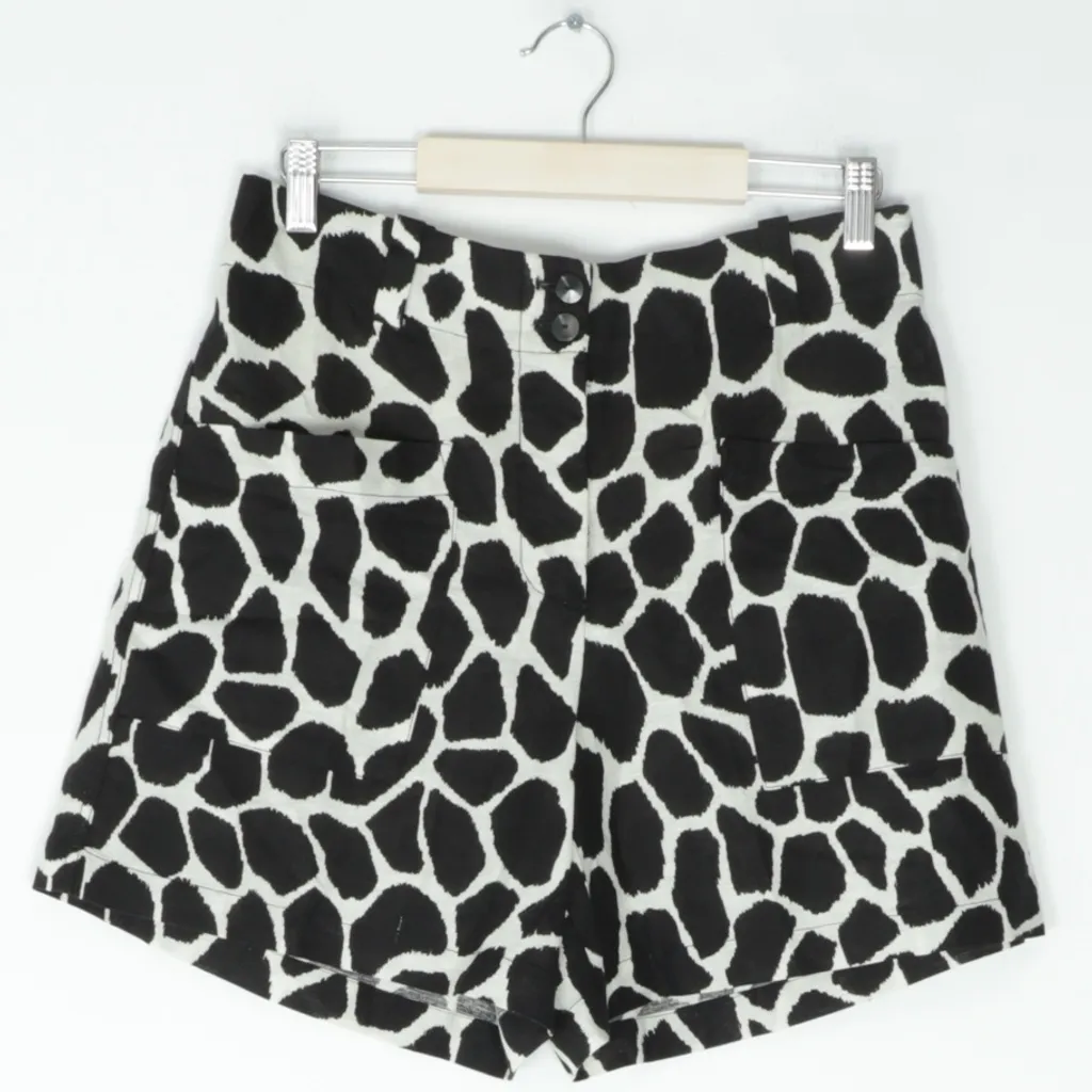 Image of Massimo Dutti Korte broek (Preloved)