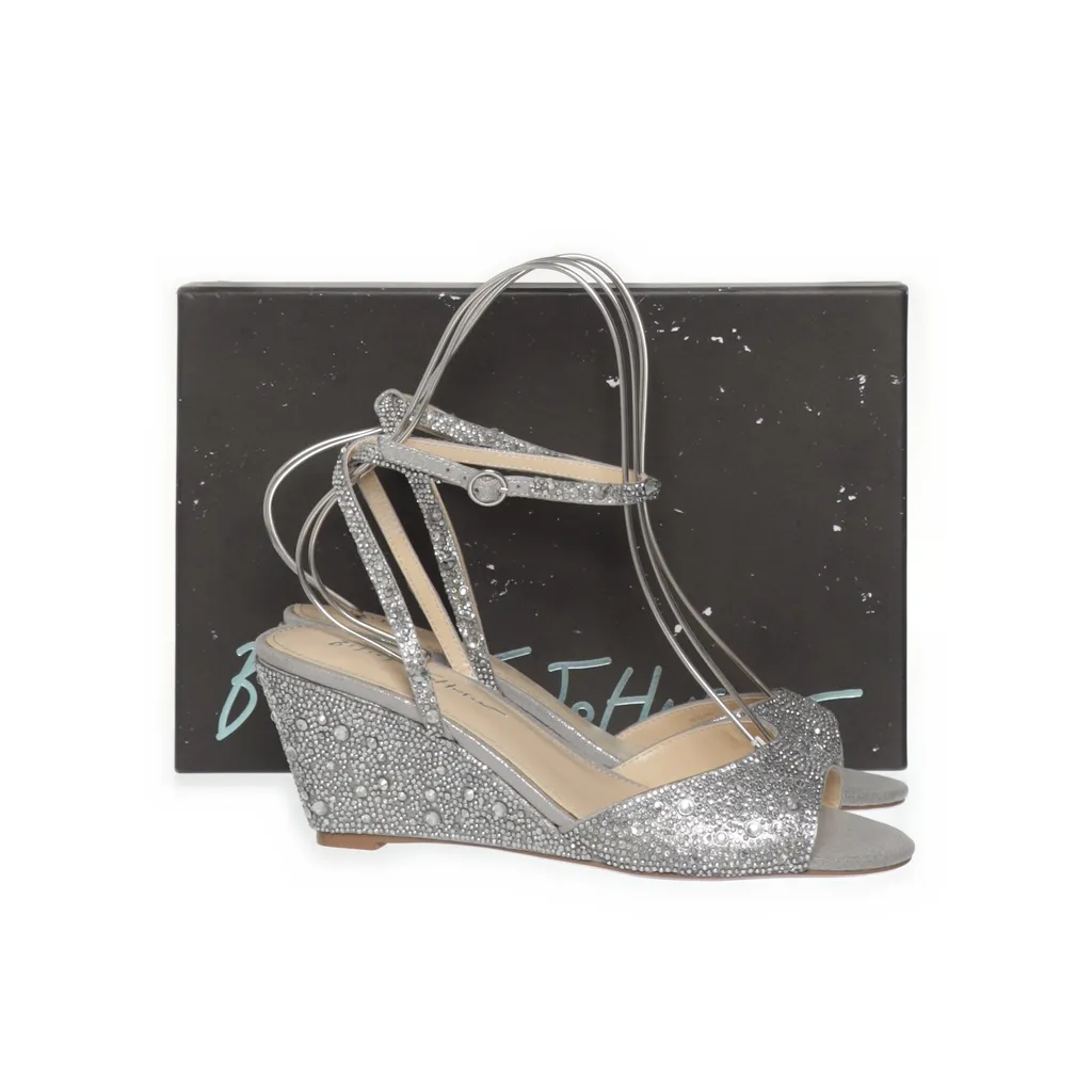 Betsey Johnson - Keilschuhe - Damen - Größe: 39 - Silber