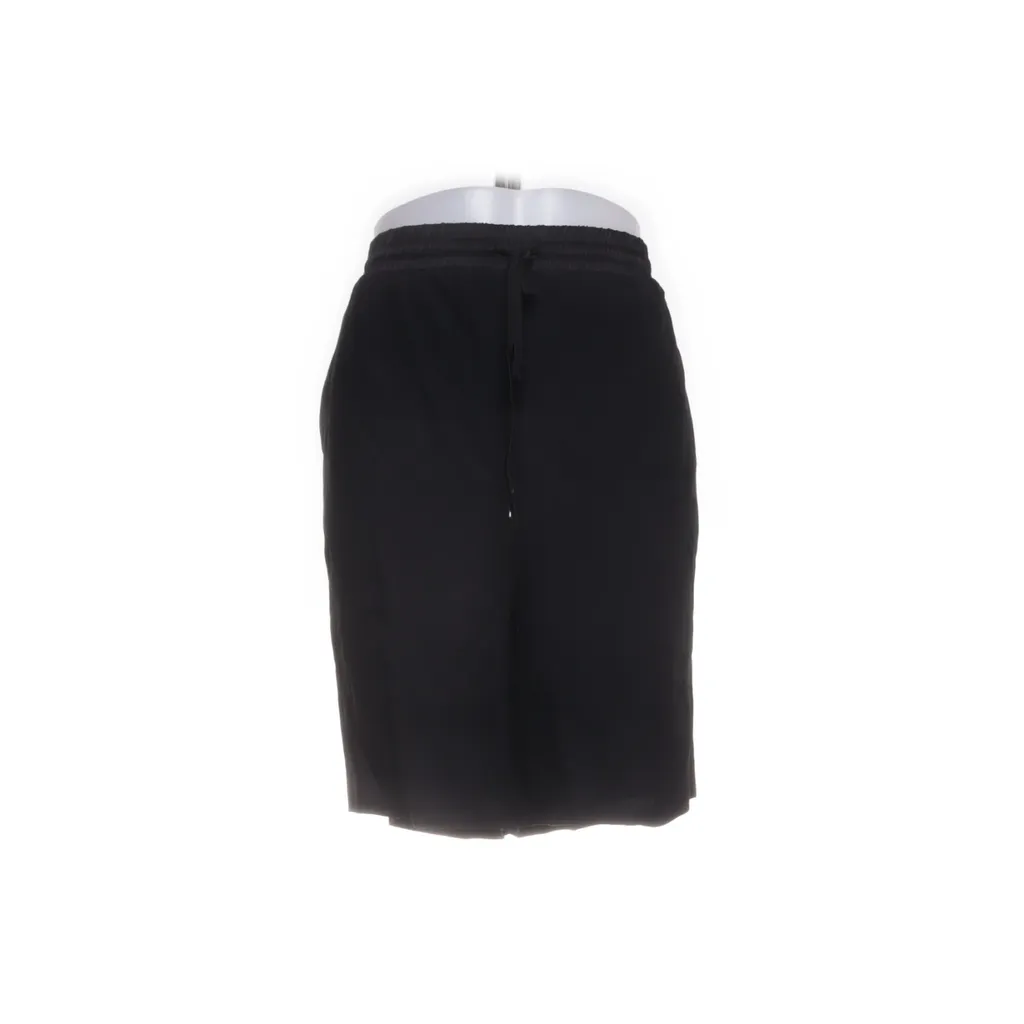 H&M - Shorts - Damen - Größe: 42 - Schwarz