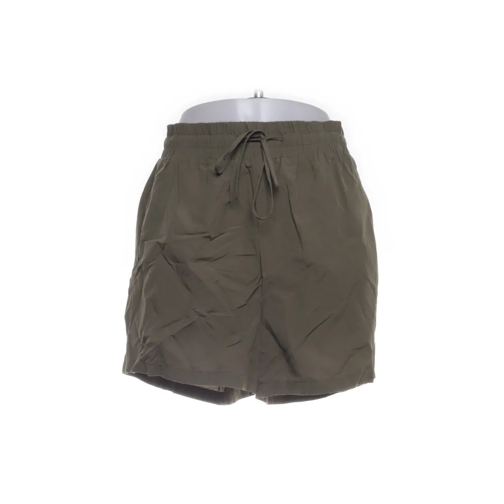 Pigalle - Shorts - Damen - Größe: M - Grün