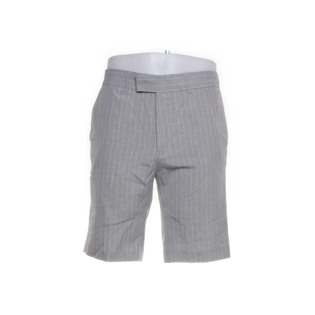 Burton Menswear - Shorts - Herren - Größe: 30 - Grau