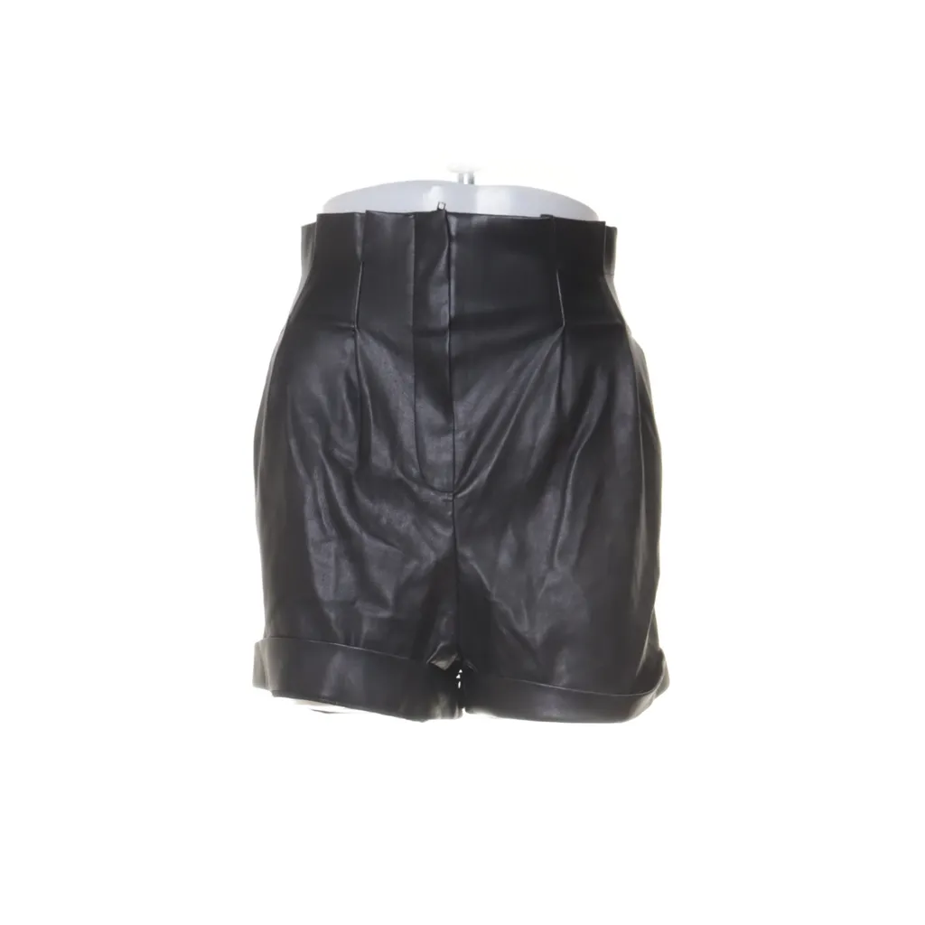 WRSTBHVR - Shorts - Damen - Größe: M - Schwarz