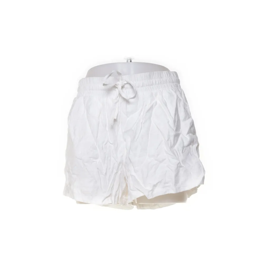 NLY Trend - Shorts - Damen - Größe: 36 - Weiß