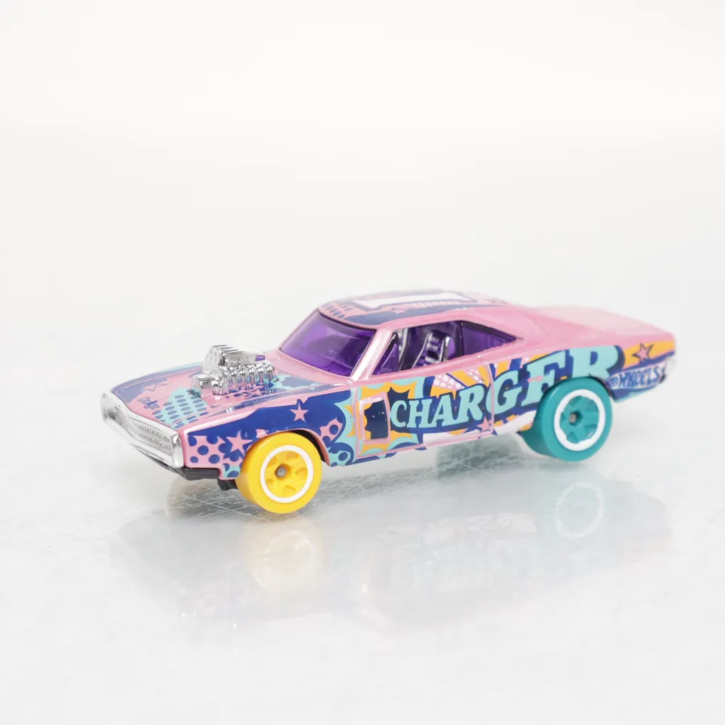 Mattel - Modellauto - Pink