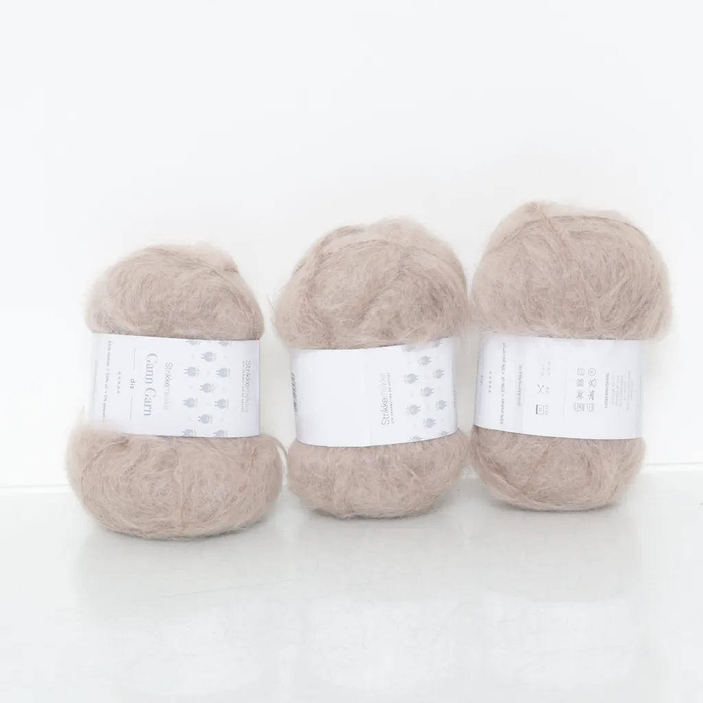Strikkemekka - Garn - Beige
