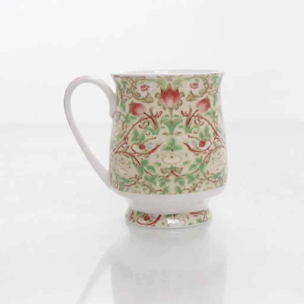 Morris & Co. Exclusively by Queen's Fine Bone China - Becher - Gelb