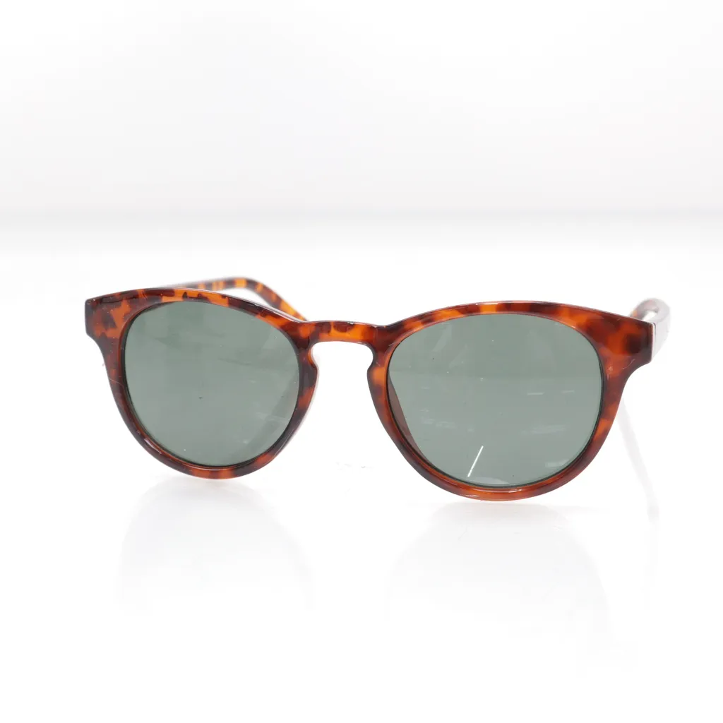 Han Kjøbenhavn - Sonnenbrille - Damen - Braun