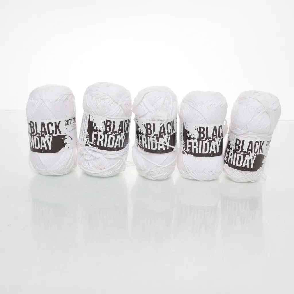 Black Friday - Garn - Weiß