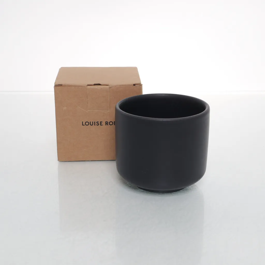 Louise Roe - Becher - Schwarz