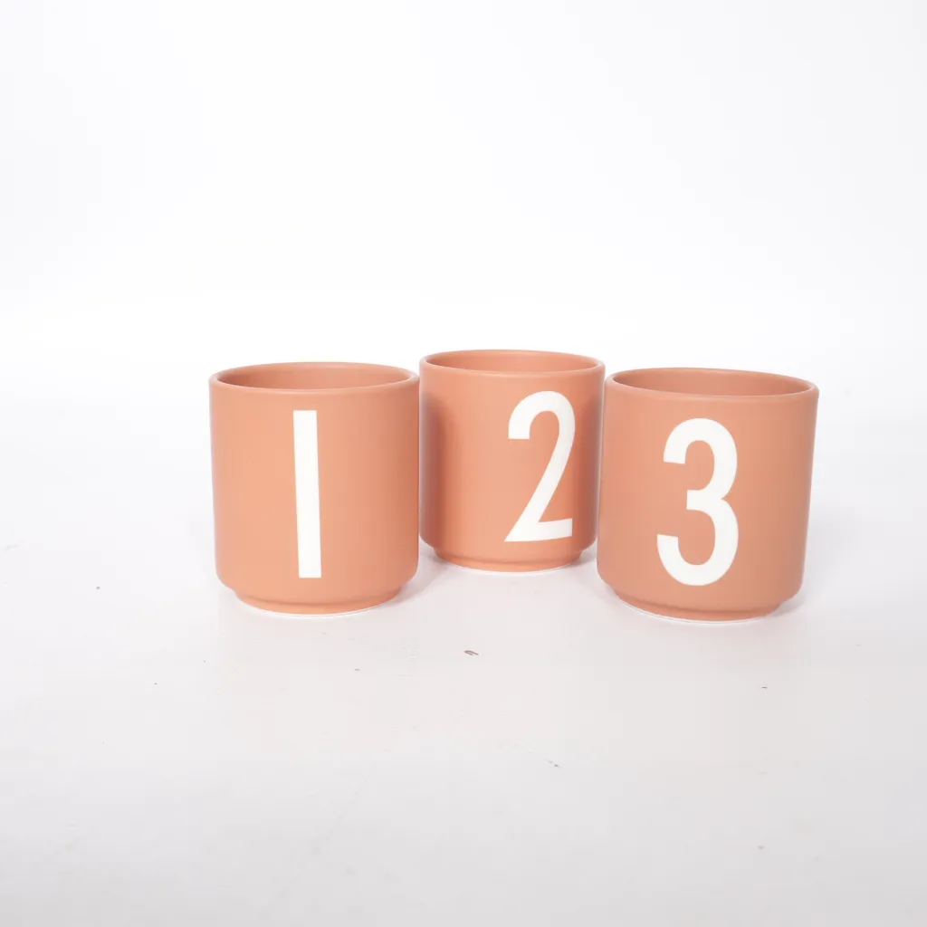 Design Letters - Becher - Rot