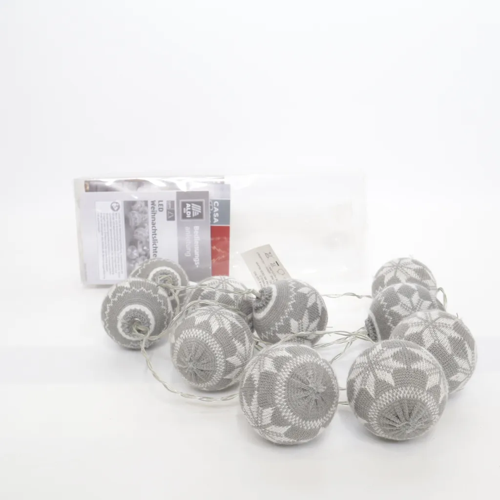 Aldi - Lichterkette - Grau